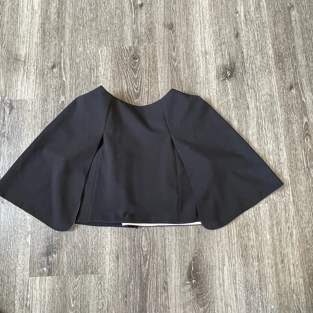 Elegant Black Women's Blouse - Picture 4 of 5
